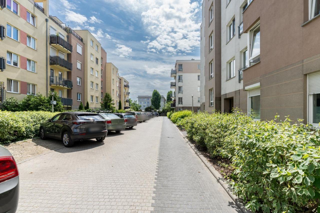 Cozy Apartment Karpia 17 With Terrace In Poznan By Noclegi Renters Экстерьер фото