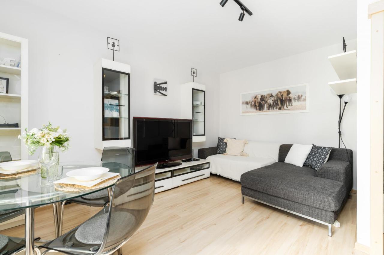 Cozy Apartment Karpia 17 With Terrace In Poznan By Noclegi Renters Экстерьер фото
